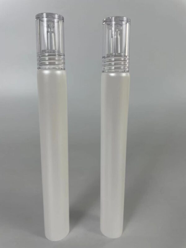 19mm PE cosmetic packaging tube with PETG capAmple Cosmetic Packaging