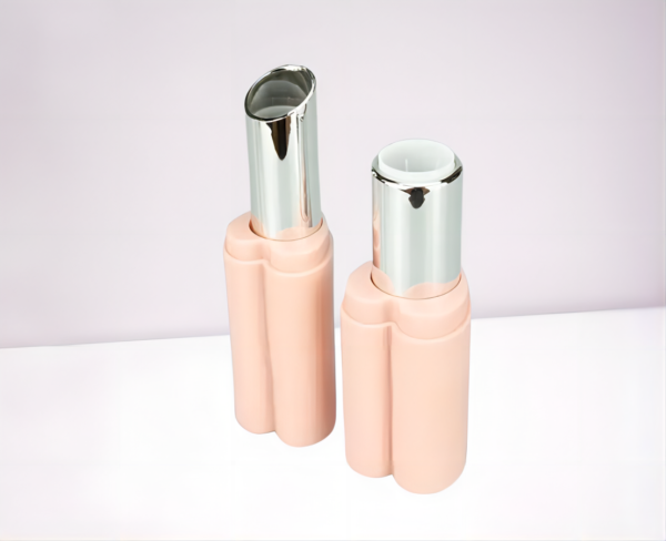 New Design Heart-shaped Lipstick Tube 3.5g Empty Lipstick Container Wholesale 3.8g Customized Colors Lipstick Case Lip Balm Tubes - Image 2